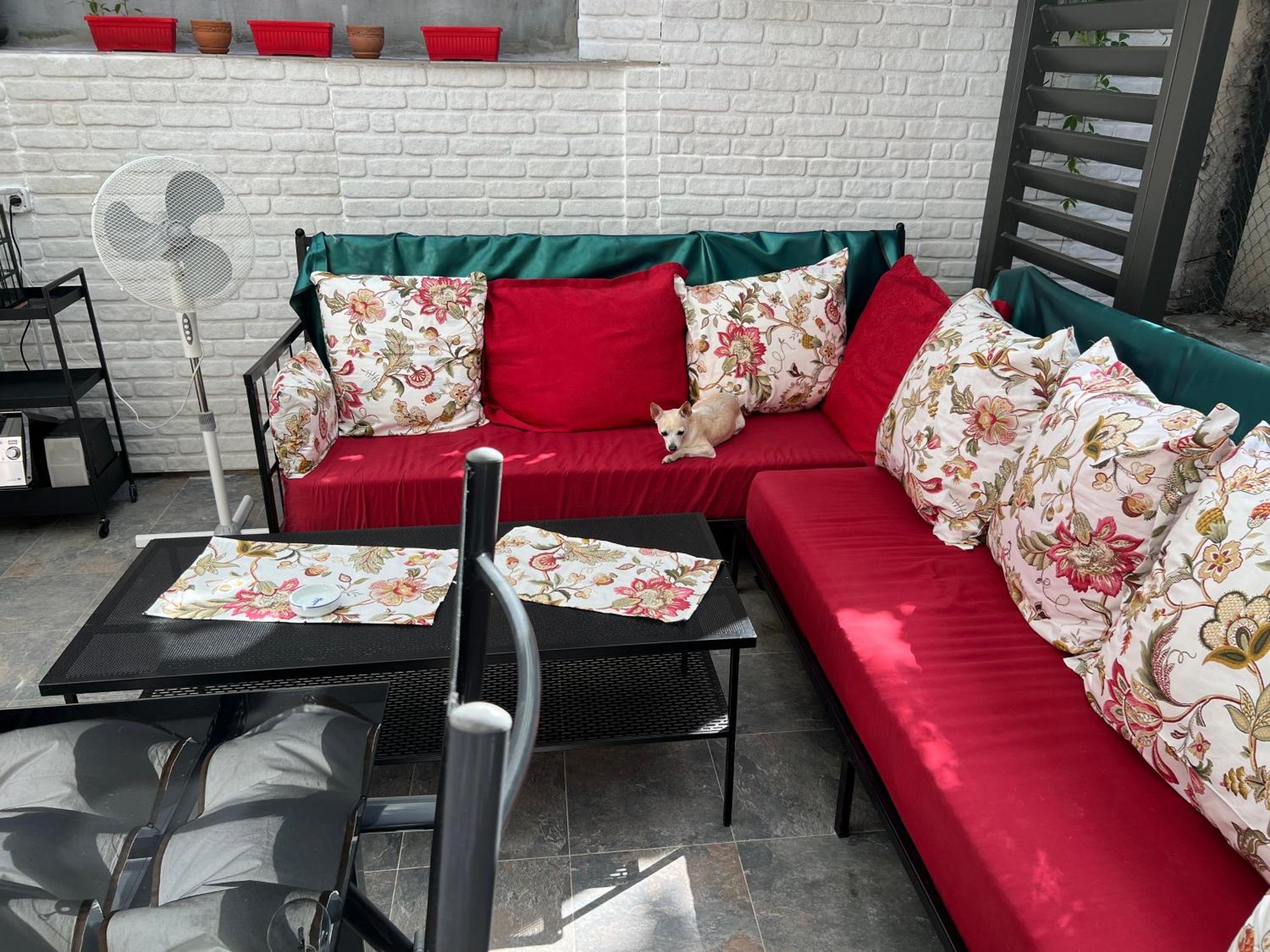 A Lovely 2 Bedroom In The Heart Of Apartment