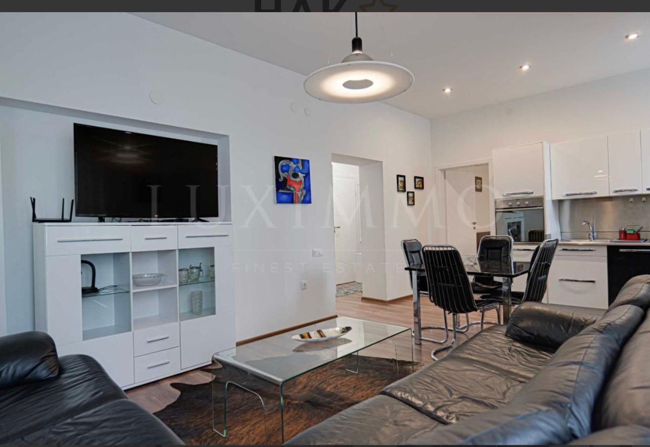 A Lovely 2 Bedroom In The Heart Of