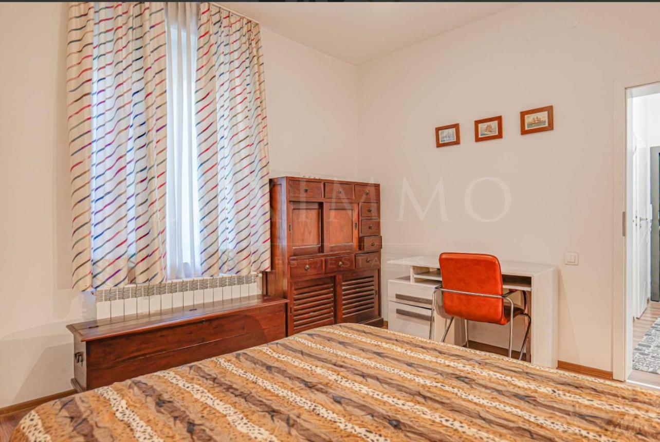 A Lovely 2 Bedroom In The Heart Of Apartment Sofia